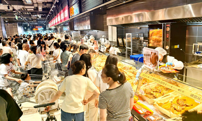 熟食加工區大調改，誰在推動超市的“煙火氣”革命？